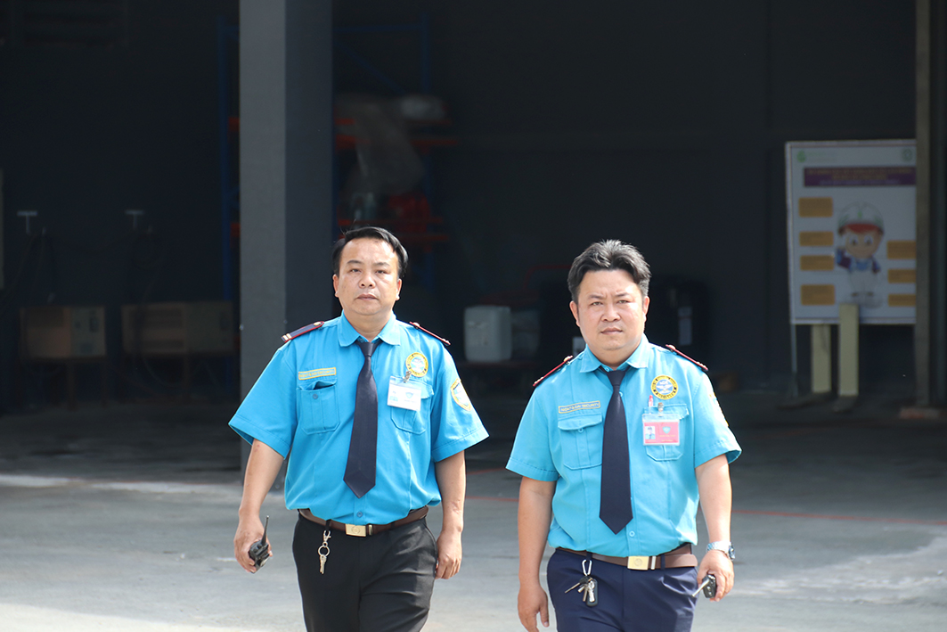 Cùng đội trưởng đi kiểm tra mục tiê