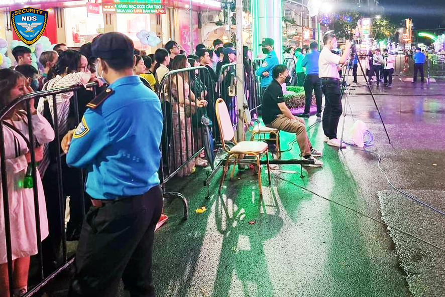 bảo vệ khu vực hàng rào