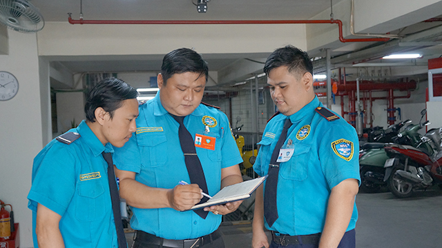 Trao đổi nghiệp vụ với nhân viên bảo vệ tại mục tiêu