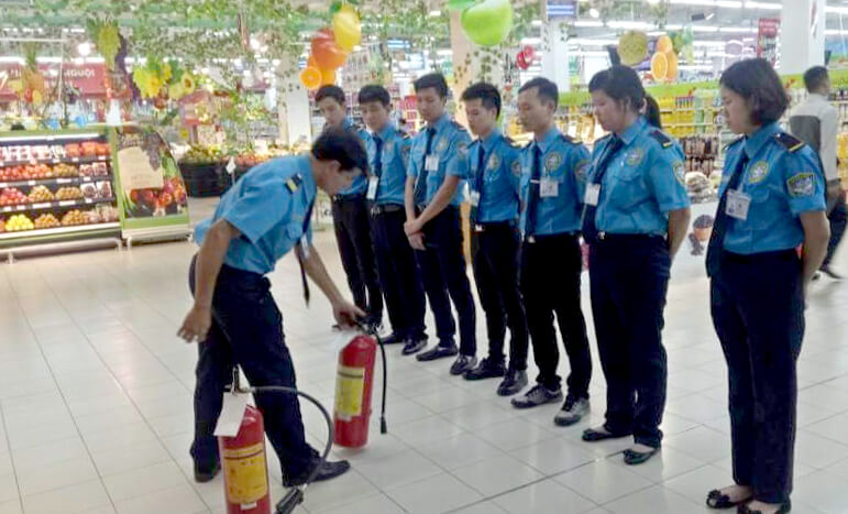 Huán luyện PCCC tại Trung tâm thương mại