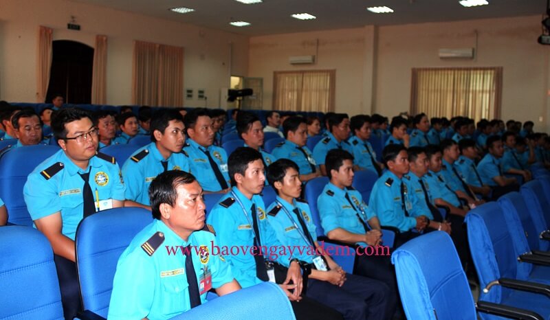 Nhân viên bảo vệ tham gia thi sát hạch phải trả lời đầy đủ các câu hỏi nghiệp vụ bảo vệ