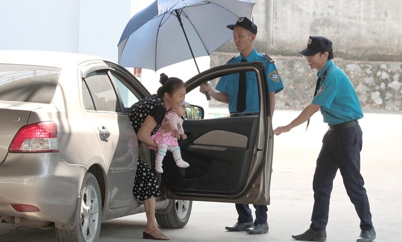 người vệ sĩ đẹp và thân thiện