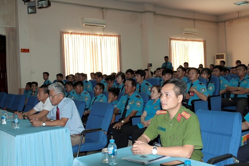 Luật Quản lý, sử dụng vũ khí, vật liệu nổ và công cụ hỗ trợ