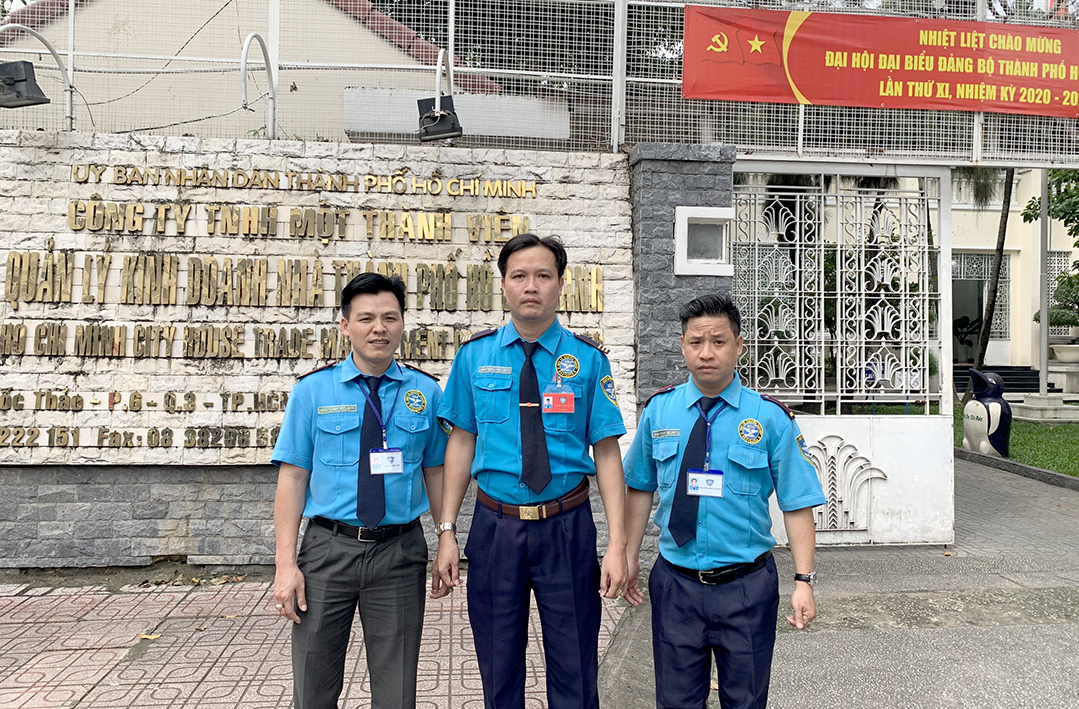 Cùng nhân viên bảo vệ Ngày & Đêm tại Công ty quản lý kinh doanh nhà TP.HCM