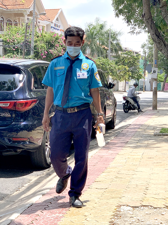 Hỗ trợ sắp xếp phương tiện cho khách