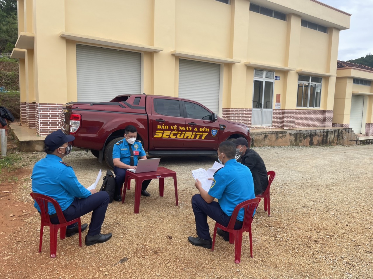 Huấn luyện và đào tạo nghiệp vụ cho nhân viên bảo vệ
