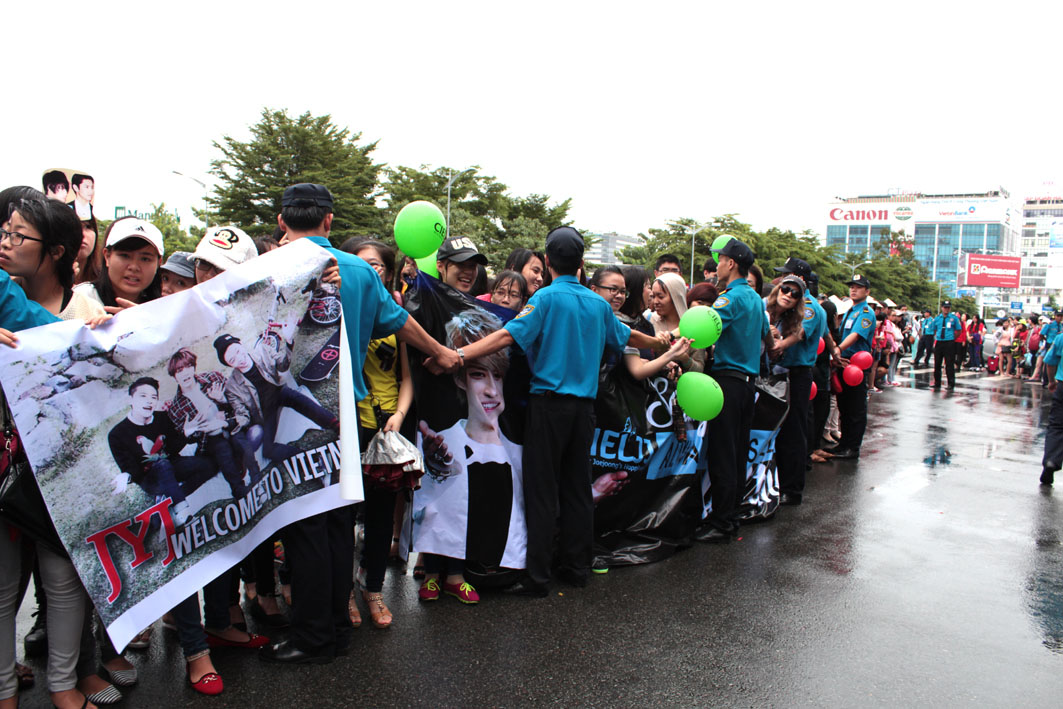 Tuyển vệ sĩ cá nhân cho các yếu nhân đến Việt Nam