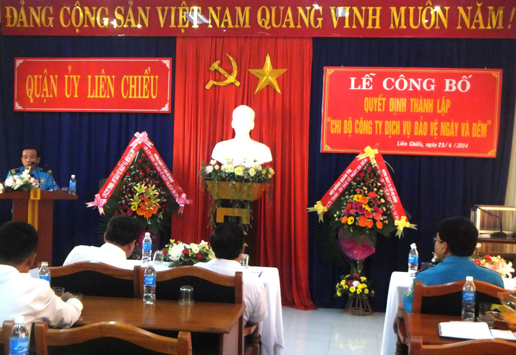 Đ/c Đinh Công Cường - Bí thư Chi bộ cam kết  thực hiện nhiệm vụ