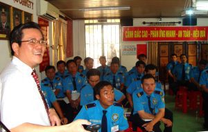 Đồng chí Trần Văn - Phó Tổng Giám đốc tham gia giảng dạy