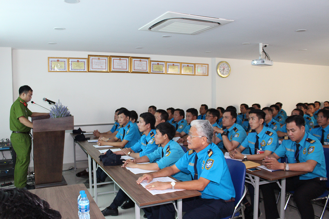 Công ty bảo vệ huấn luyện PCCC cho CBNV