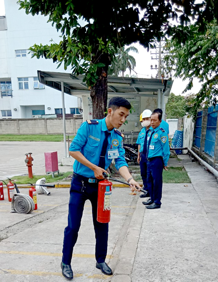 Huấn luyện kỹ năng sử dụng bình cứu hỏa tại Công ty Dynaplast Packing VN (Bình Dương)