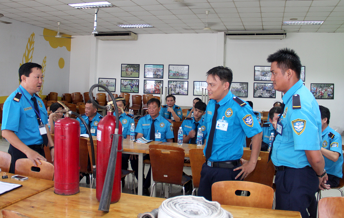 Bảo Vệ NGày & Đêm quận 8 học nghiệp vụ bảo vệ