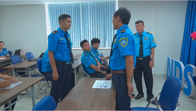 kỹ năng giao tiếp ứng xử