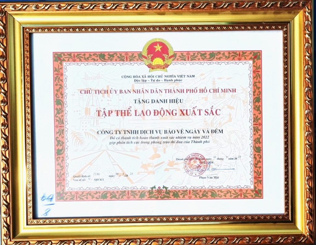 Bảo Vệ Ngày & Đêm nhận danh hiệu tập thể lao động xuất sắc năm 2022