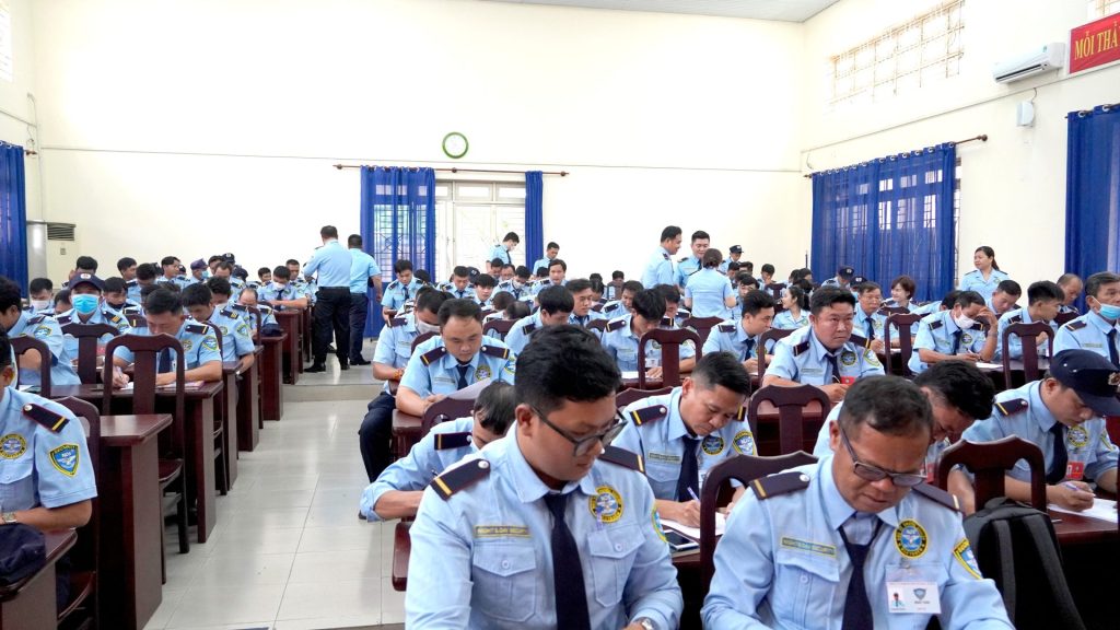 Bảo vệ Ngày & Đêm tổ chức tập huấn công tác quản lý sử dụng công cụ hỗ trợ 