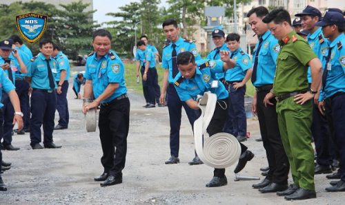 Đội ngũ bảo vệ của công ty được huấn luyện bài bản
