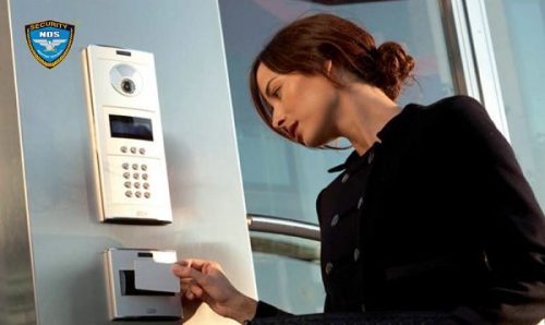 Không dùng thang máy