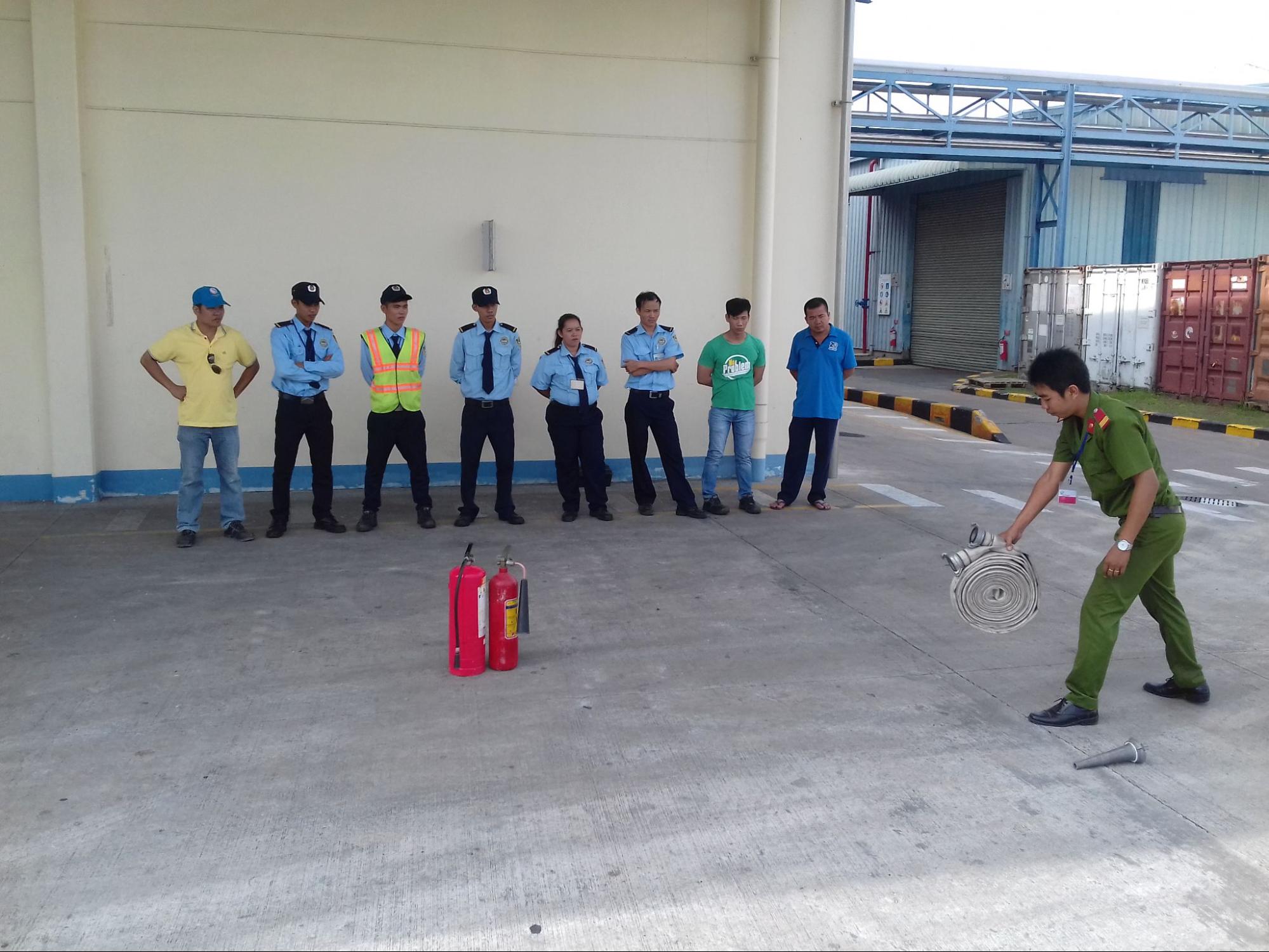 Công ty Hoàng Khương thường xuyên tổ chức đào tạo cho nhân viên 