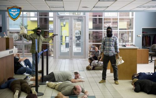 Đối tượng cướp kho tiền thường có trang bị kỹ càng nên lực lượng bảo vệ cần sử dụng nghiệp vụ để khống chế và tịch thu vũ khí