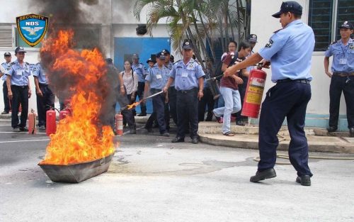 Thực hiện phương án bảo vệ trường học khi xảy ra cháy nổ