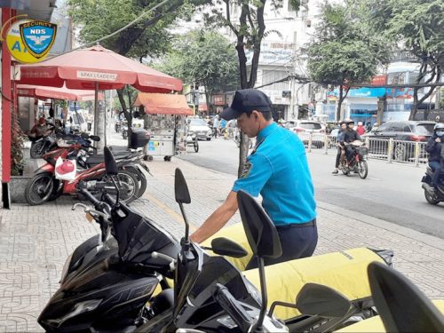 Nhiệm vụ bảo vệ ngân hàng của nhân viên bảo vệ tại bãi giữ xe