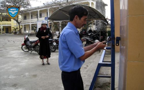 Nhiệm vụ của nhân viên bảo vệ khuôn viên trường học