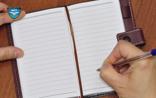 Sổ ghi chép rất cần thiết cho nhân viên bảo vệ