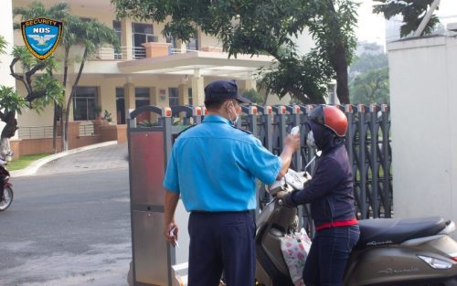 Thực hiện nội quy bảo vệ tại khu vực nhà xe