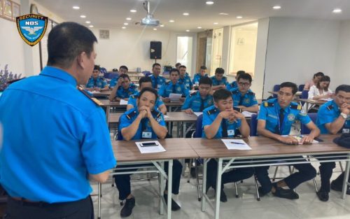 Tổ chức cuộc họp lắng nghe nguyện vọng của cấp dưới