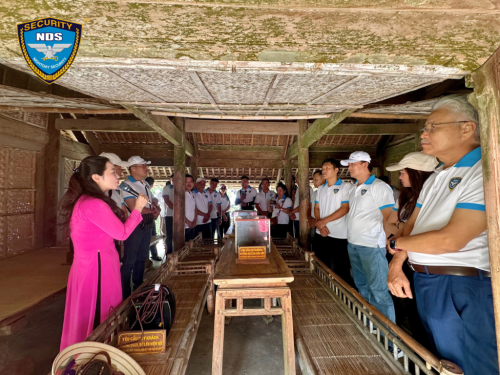 Về nguyễn chi bộ công ty bảo vệ ngày & đêm 