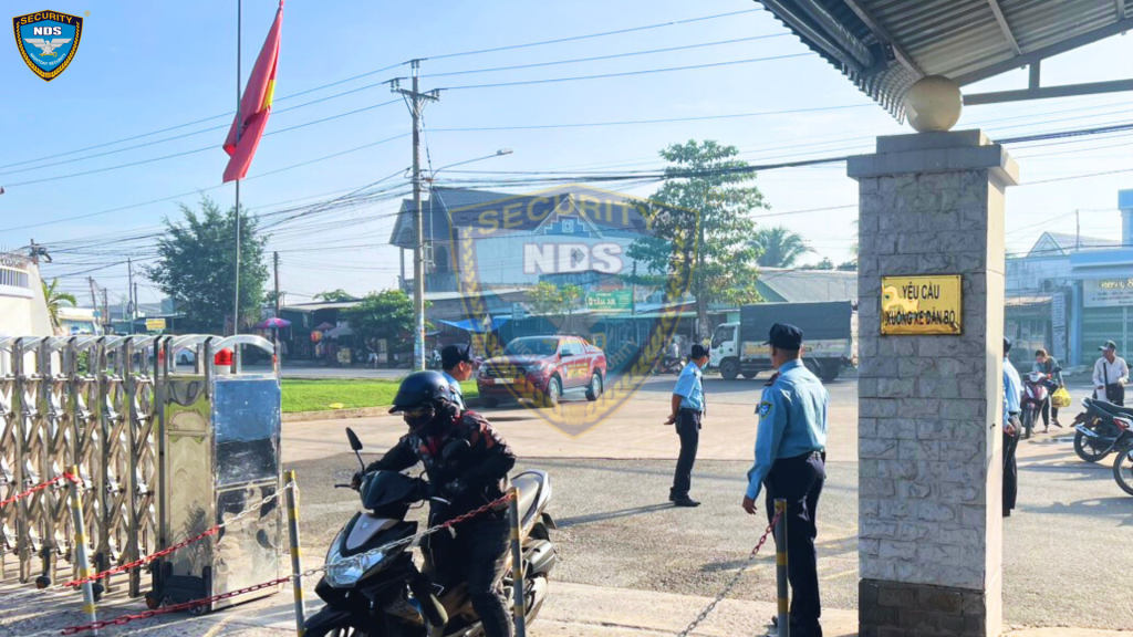 bảo vệ nhà máy chutex