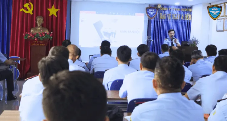 SINH HOẠT CHI BỘ 