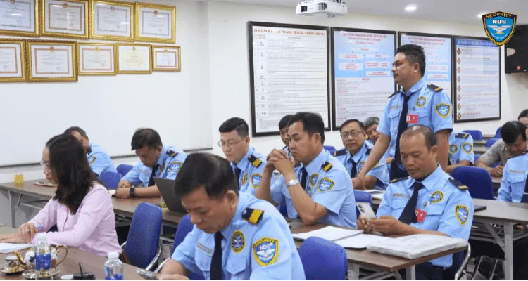 SINH HOẠT CHI BỘ 