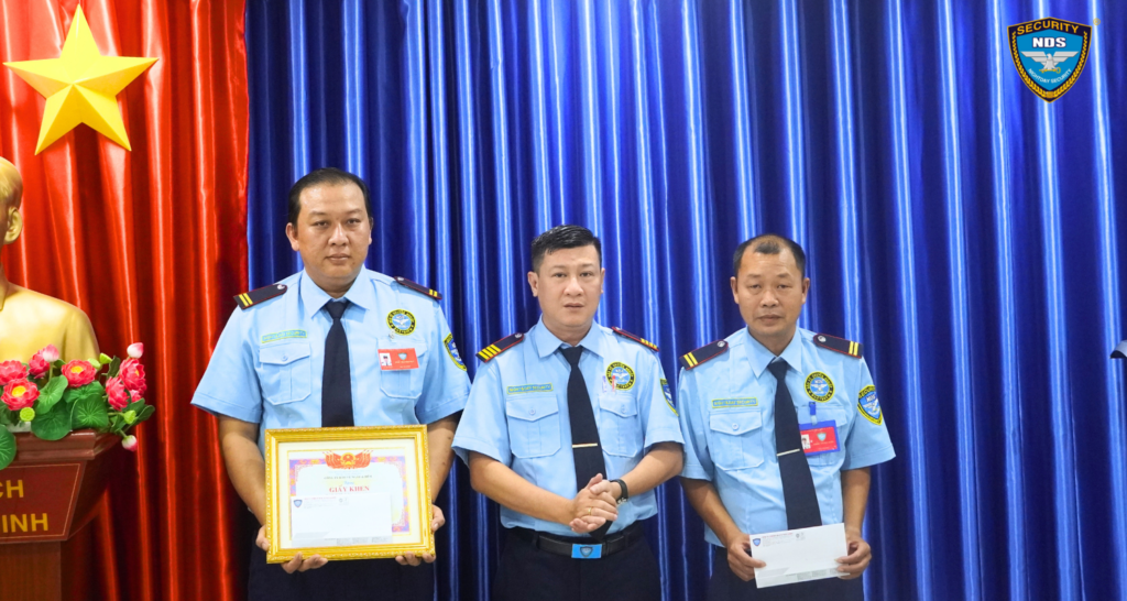 Bảo vệ Ngày & Đêm