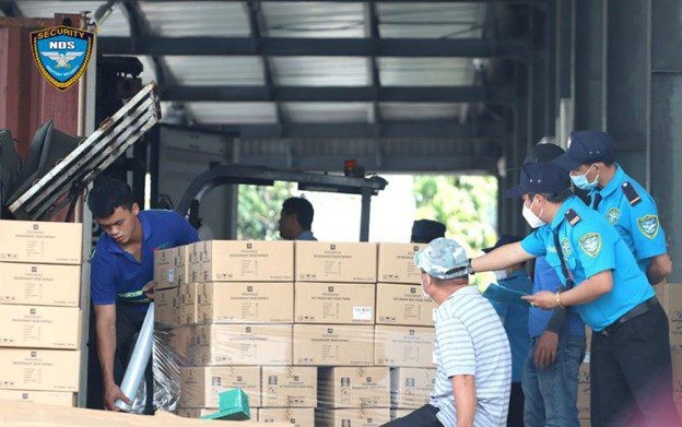 thực hiện nhiệm vụ bảo vệ nhà máy