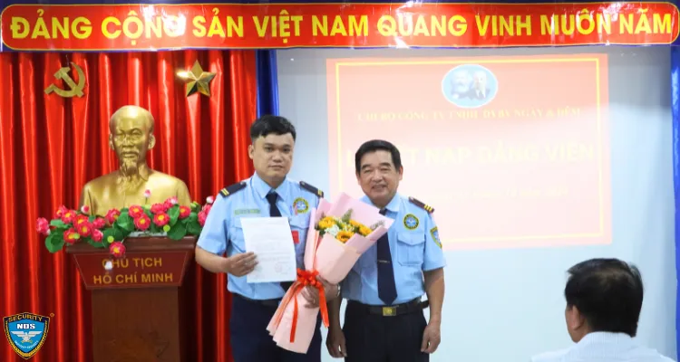 kết nạp đảng