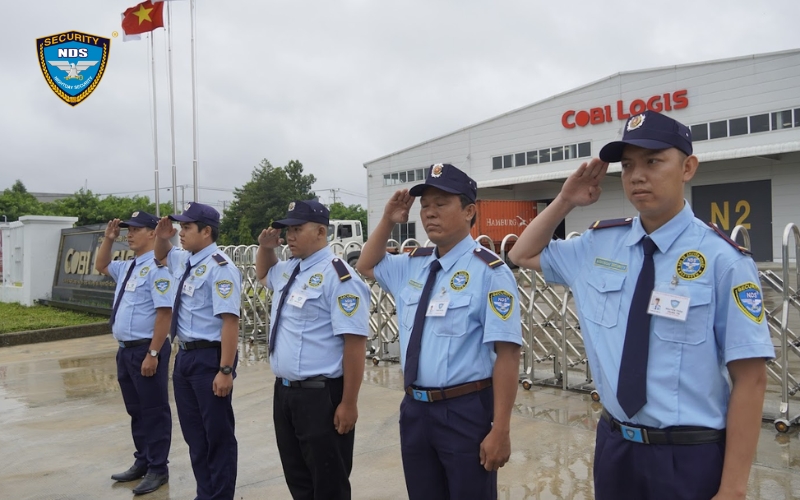 Đội ngũ nhân viên được Bảo vệ Ngày & Đêm đào tạo bài bản về nghiệp vụ bảo vệ văn phòng