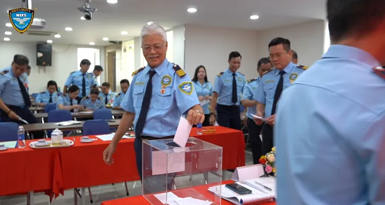 Đại Hội Chi Bộ