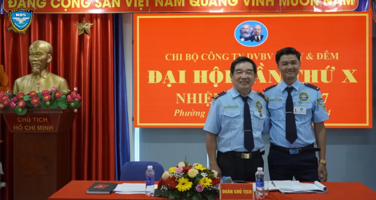 Đại Hội Chi Bộ