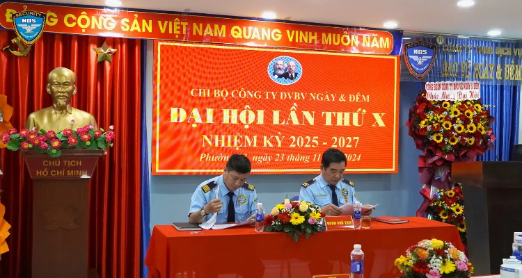 Đại Hội Chi Bộ
