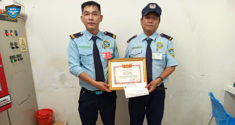 đội ngũ nhân viên bảo vệ